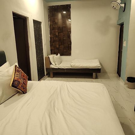 Rudraksha Inn Monte Abu Exterior foto