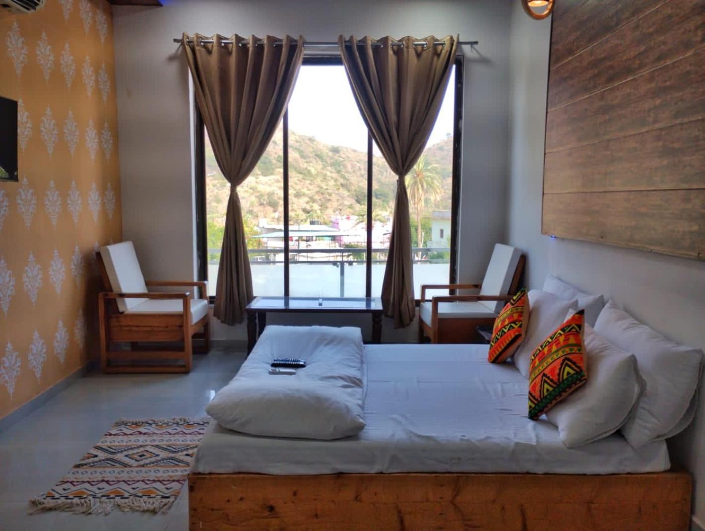 Rudraksha Inn Monte Abu Exterior foto